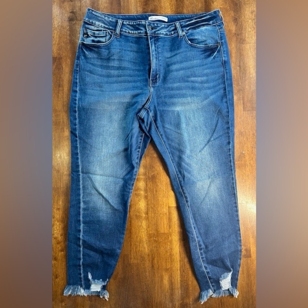 KanCan Blue Relaxed Denim Jeans with Faded Style